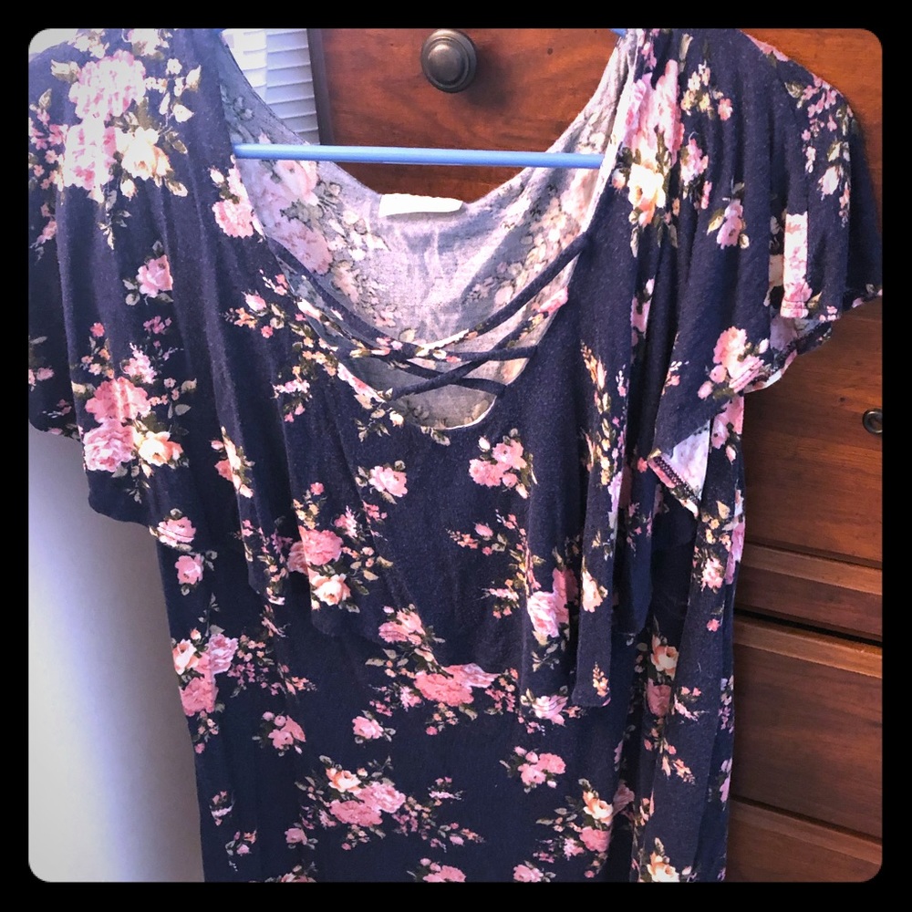 🌪BOGO🌪flirty plus size Free Kisses short sleeve